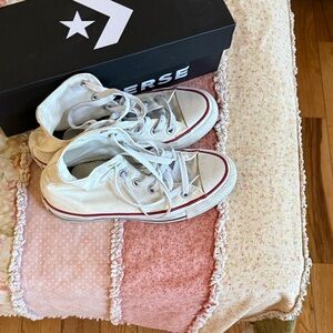 Converse White High-Top Sneakers with Red Stripe US Size: 4Mens|6Womens.